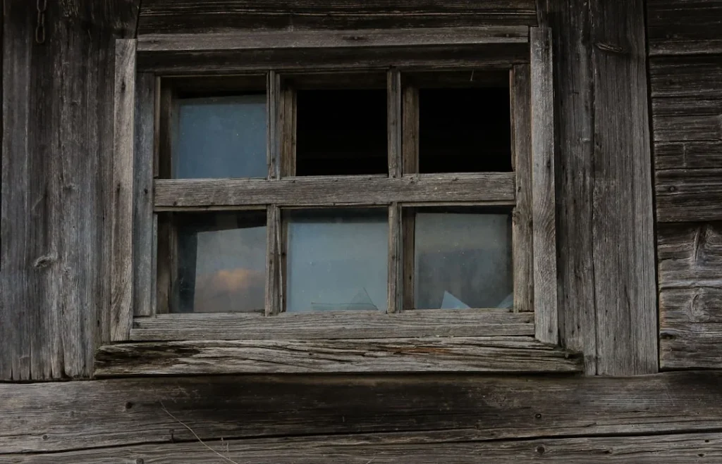 Why You Might Regret That Old Wood Window Replacement