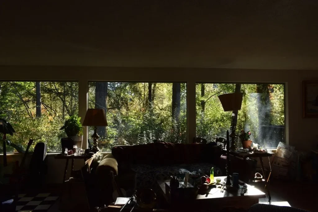 How Soundproof Window Glass Actually Blocks Out the Noise